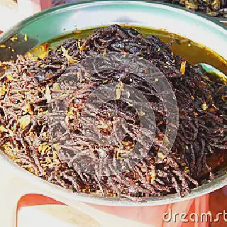 /img/20801-serving-tarantulas.webp